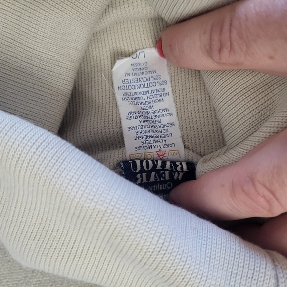 CANADIAN MADE Cotton Blend Sleeveless Turtleneck Knit Top Size Large Vin… - Picture 4 of 5